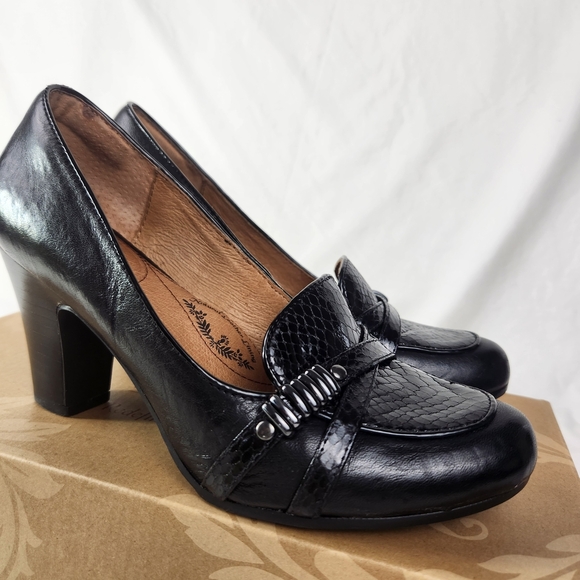 Sofft Black Heels 3" Size 6.5 Loafer Style - Picture 11 of 13